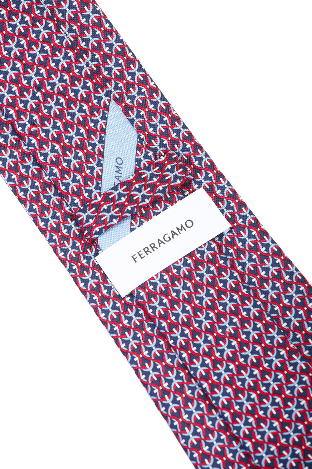 shop SALVATORE FERRAGAMO  Cravatta: Salvatore Ferragamo cravatta in twill di pura seta decorata da una stampa grafica.
Fondo a 8 cm.
Composizione: 100% seta.
Fabbricato in Italia.. 350882 SETA-002 MARINE/ROSSO number 5728415